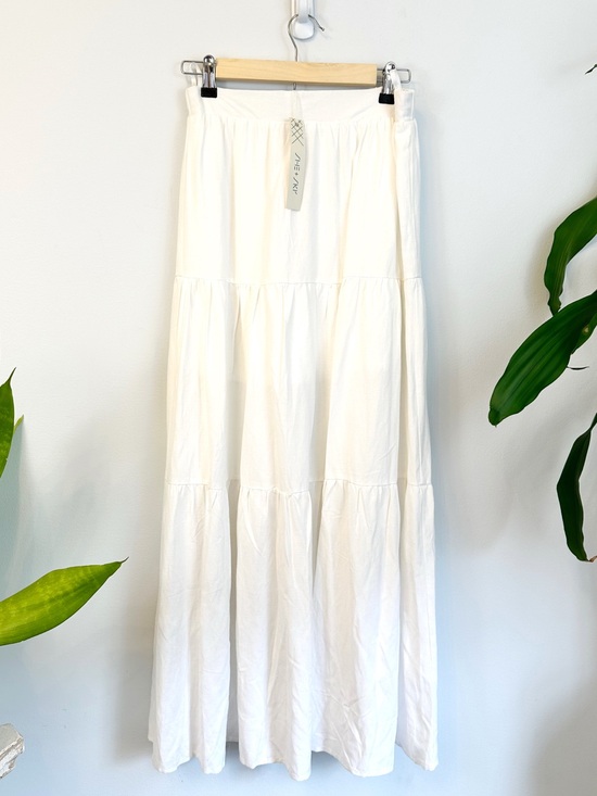 She + Sky Dresses & Skirts - NWT She + Sky Tiered White Maxi Skirt - Women's Soft Beachy Boho